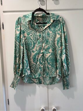 entro Green Paisley Button-Down Blouse on Cream S